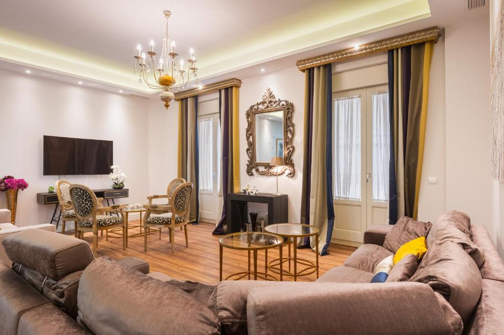Centro Luxe 3 Rooms