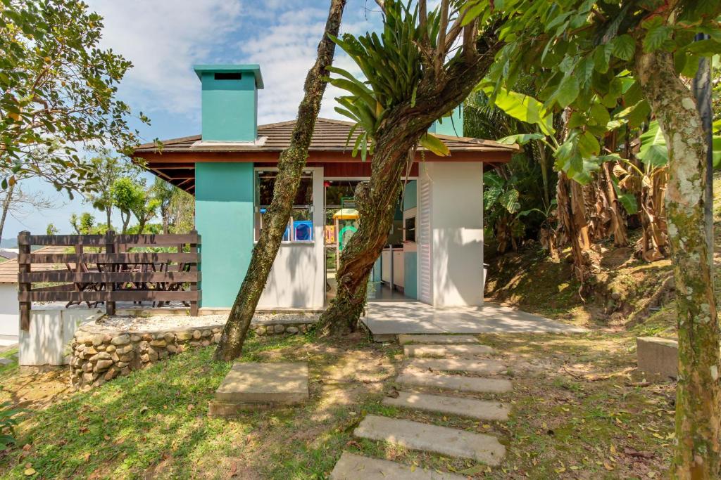 Um jardim em Pousada do Arvoredo