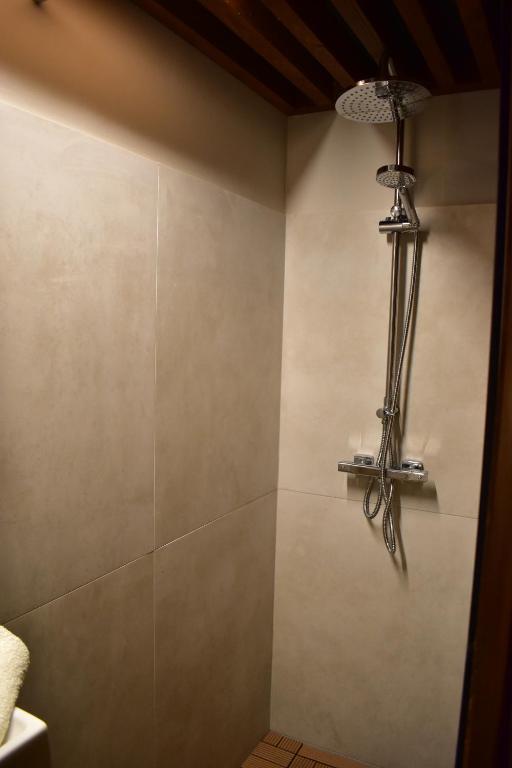 Koupelna v ubytování Grand Arcanum Apartment 2 - Comfortable and Elegant