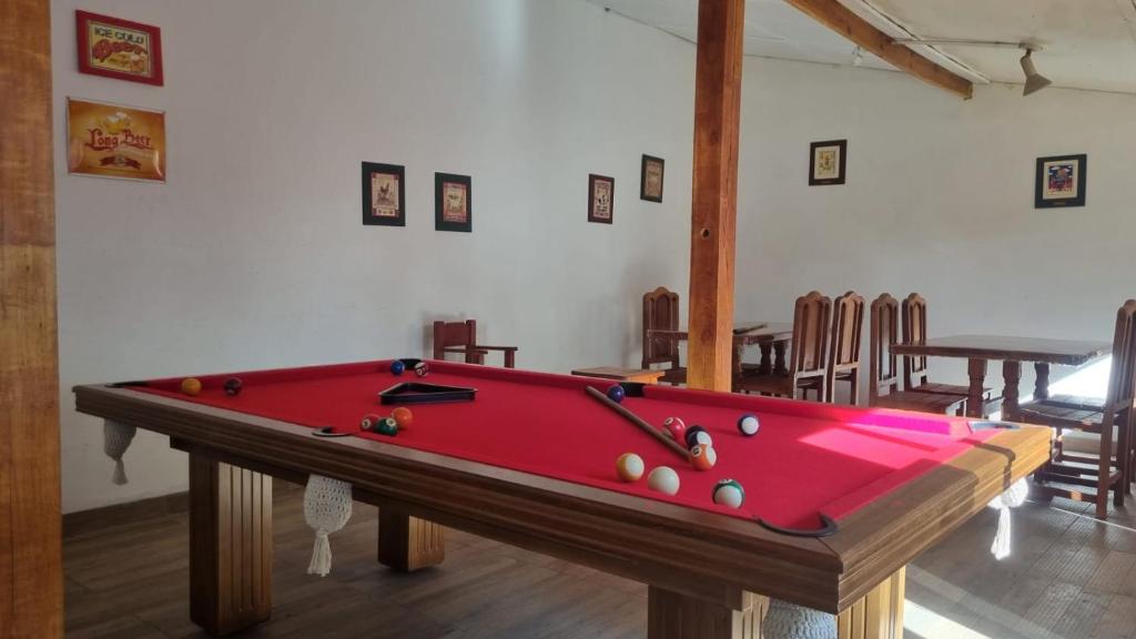 Biliár nebo kulečník v ubytování Cabaña con Piscina Cubierta