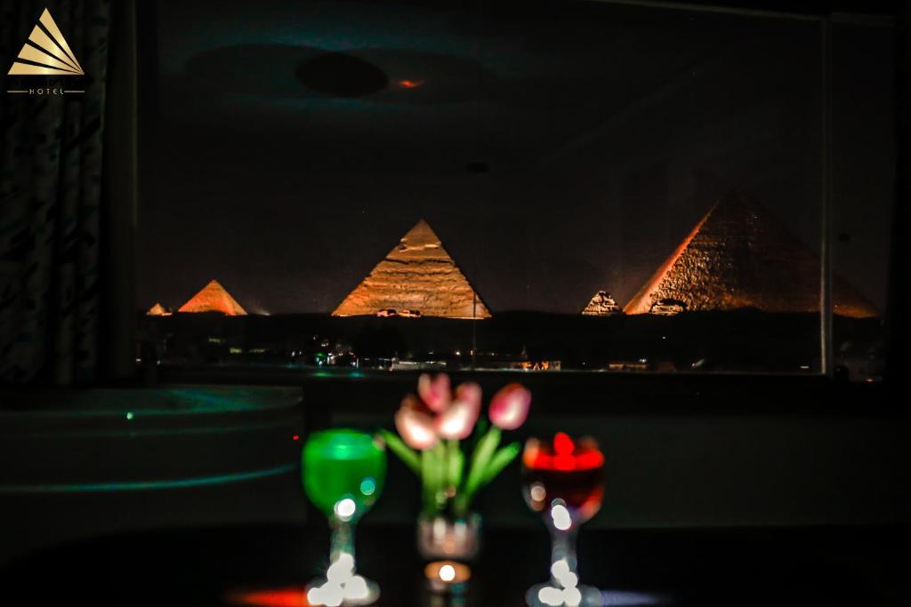 Fotografie z fotogalerie ubytování Pyramid Edge Hotel & Exclusive Pyramids View Rooftop v Káhiře