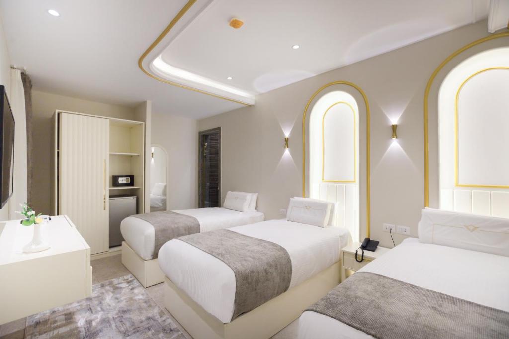 Pyramids Plateau Hotel - 16