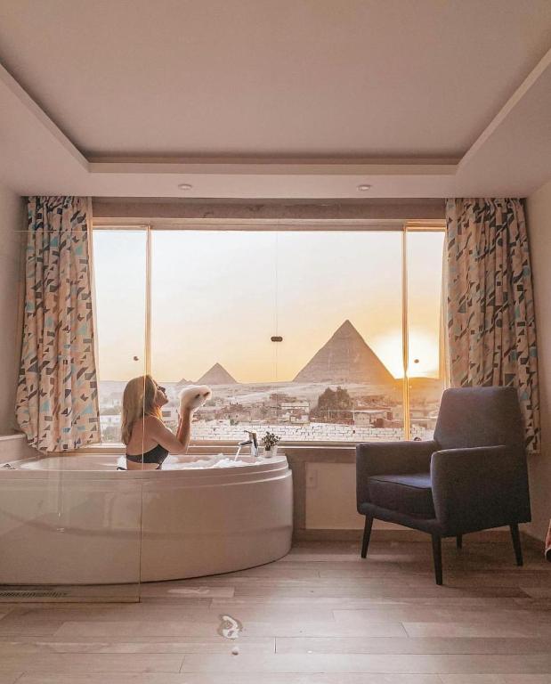 Nespecifikovaný výhled na hory nebo výhled na hory při pohledu z hotelu