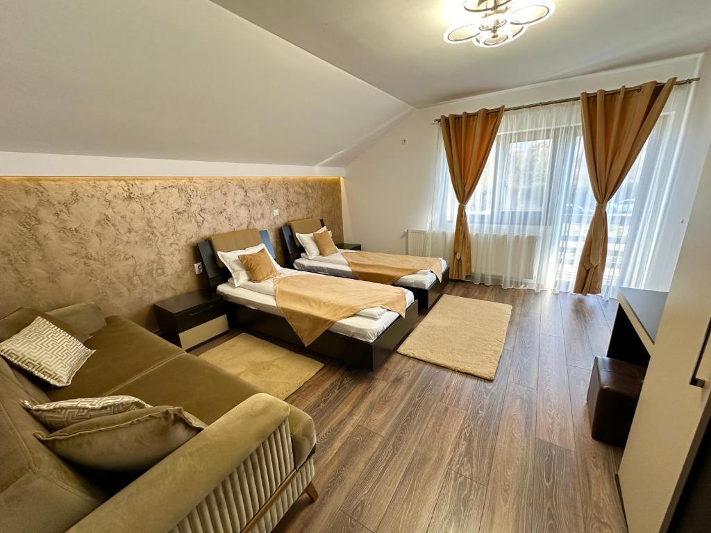 Pensiunea Cataleya - Habitación Triple Con Baño Privado