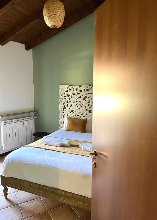A bed or beds in a room at Like Home XX Settembre