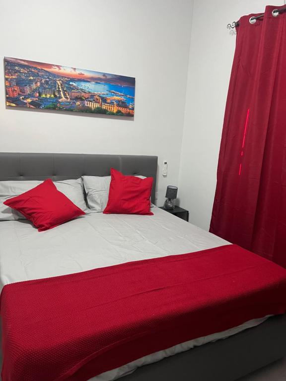 Postel nebo postele na pokoji v ubytování Pozzuoli Seaview