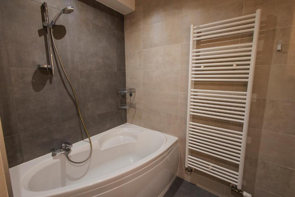 La Cure grand appartement familial 3 chambres avec terrasse et parking à 10 minutes de Colmar – photo 3