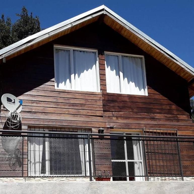 Το κτήριο όπου στεγάζεται  η παραθεριστική κατοικία