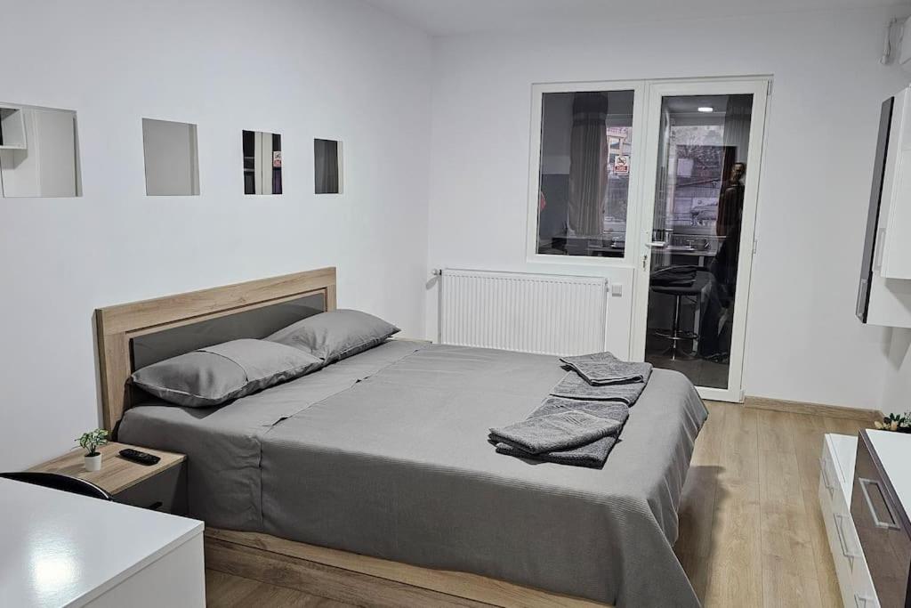 Postel nebo postele na pokoji v ubytování A place that feels like home away from home - Tony's Studios Comfort
