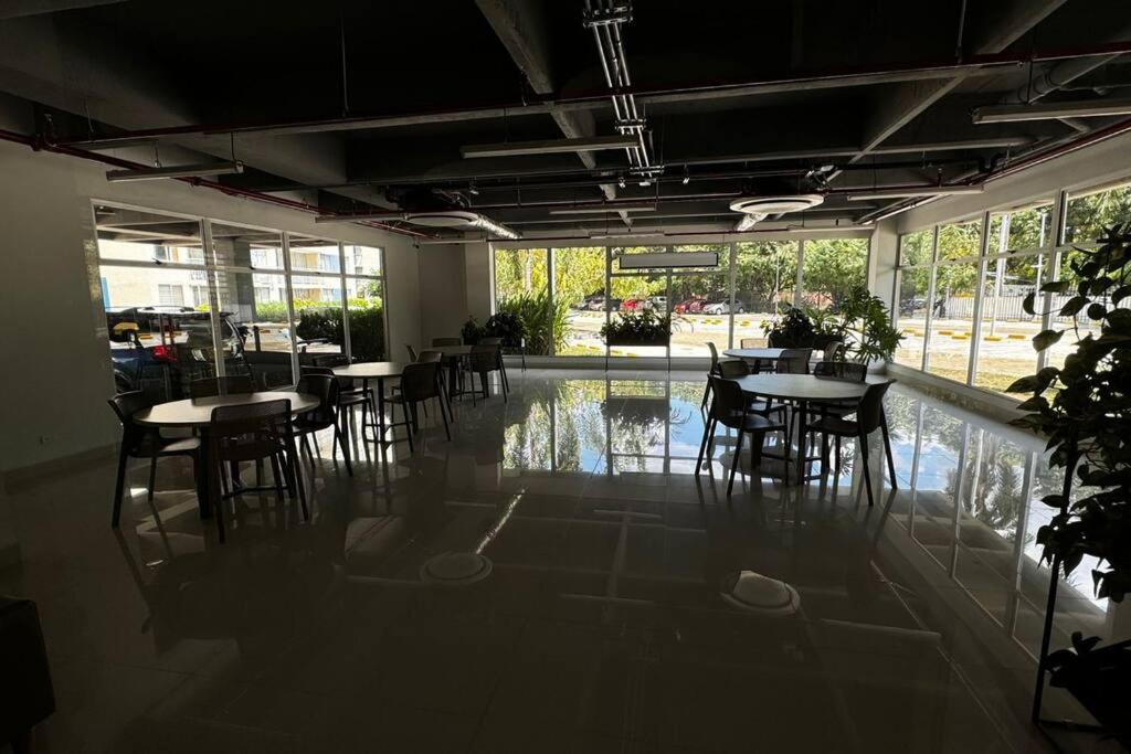 Restaurace v ubytování PA Lindo Apartamnto con Aire A
