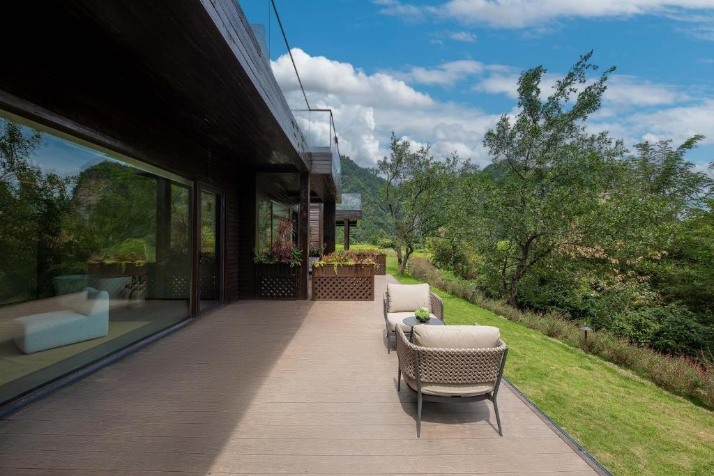 Country Retreats Zhangjiajie Manson Resort - 景色和阳台的公寓