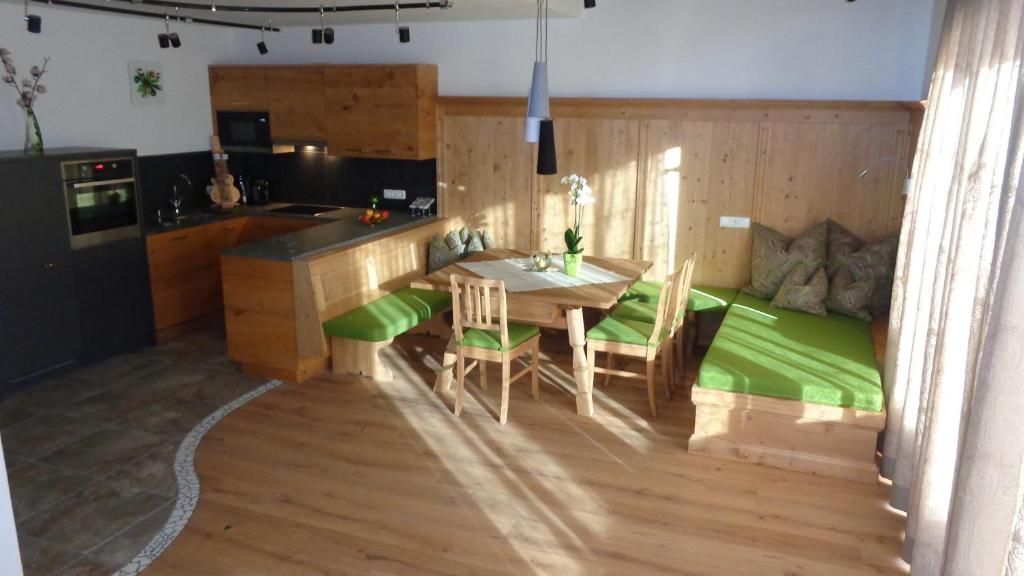 Kuchyň nebo kuchyňský kout v ubytování Gasthaus Dorfberg