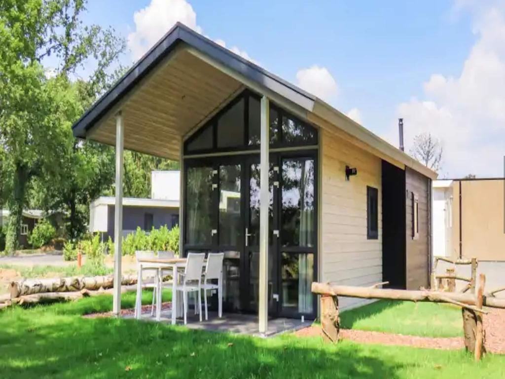 Cozy tiny house, fireplace, Maastricht at 30km