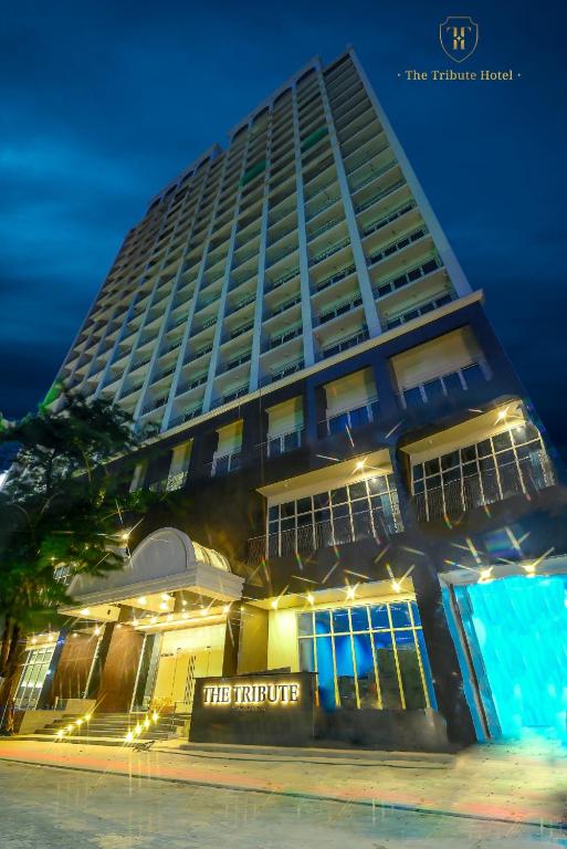 Bazén v ubytování The Tribute Hotel nebo v jeho okolí