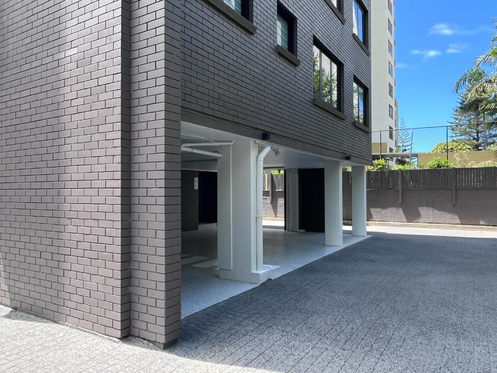The Shores Surfers Paradise Apartments photo