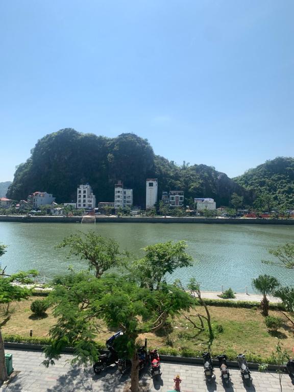 Sea Balcony Hotel - Deluxe Double Or Twin Room With Lake View