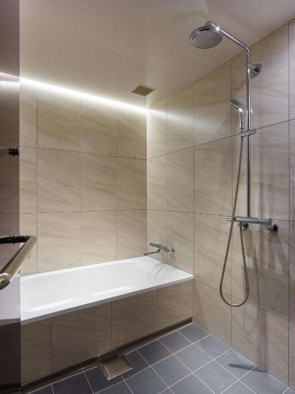 Mitsui Garden Hotel Jingugaien Tokyo Premier - Junior Suite Twin Room With Balcony