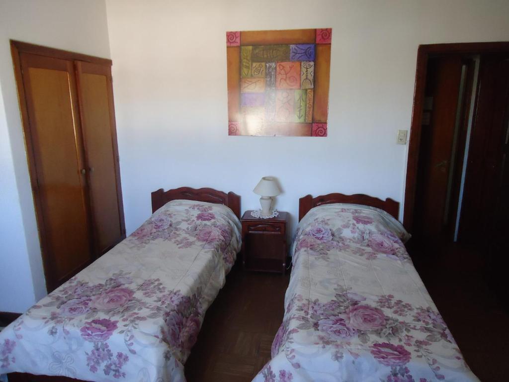 Una cama o camas en una habitación de Los Girasoles team family