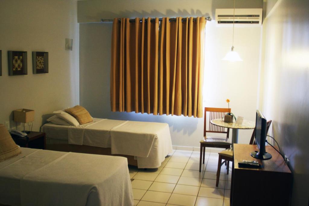  Tarik Fontes Plaza Hotel