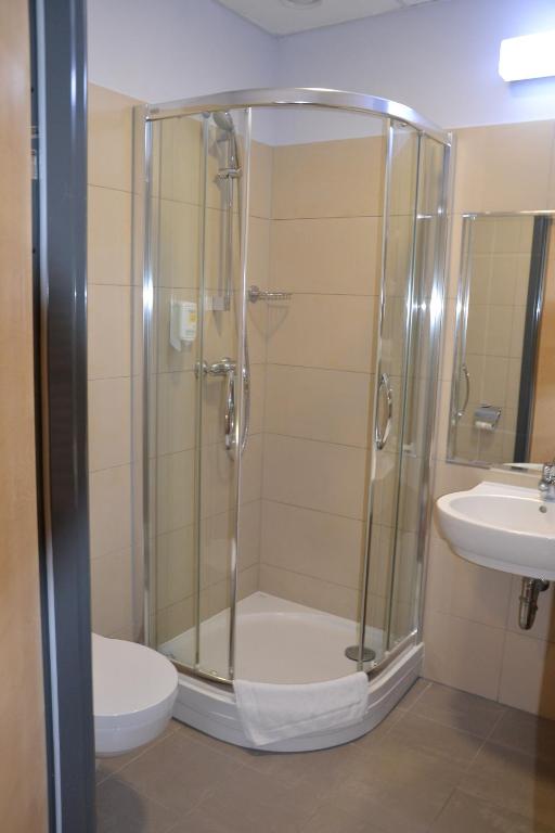 Hotel Kolna - darmowy parking, basen w cenie - Resim 25