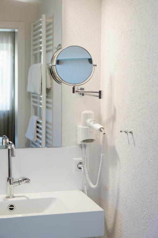 Koupelna v ubytování Feelfalt Hotel