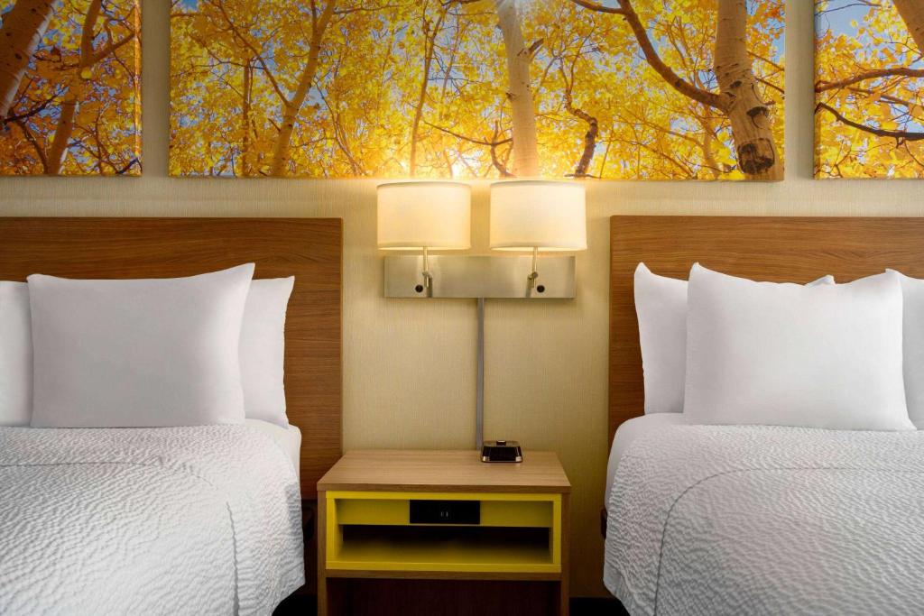 Days Inn by Wyndham Carbondale - Queen Room With Two Queen Beds - Non-Smoking