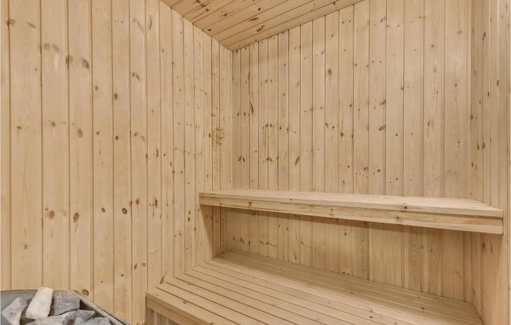 Fotografie z fotogalerie ubytování Amazing Home In Juelsminde With Sauna v destinaci Sønderby