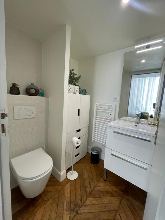 Appartements de charme du Général Leclerc - Place d'Erlon - Hypercentre - Gare - Reims - One-Bedroom Superior Apartment