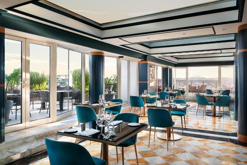 Sina Bernini Bristol, Autograph Collection - Resim 10