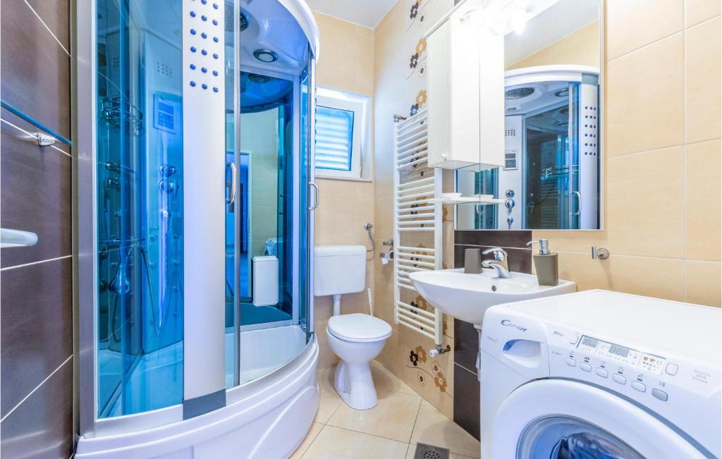 Koupelna v ubytování Holiday Home Veliko Brdo-Vrcani Bb Iii
