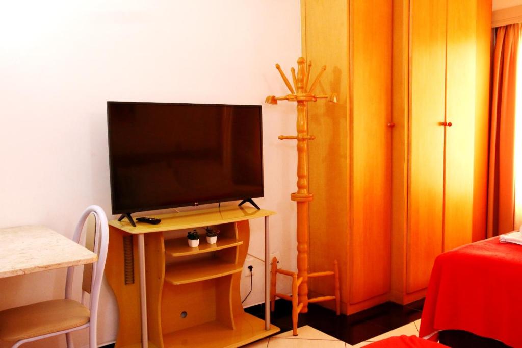 TV a/nebo společenská místnost v ubytování Flats em frente ao Allianz Parque - HOTEL EM PERDIZES