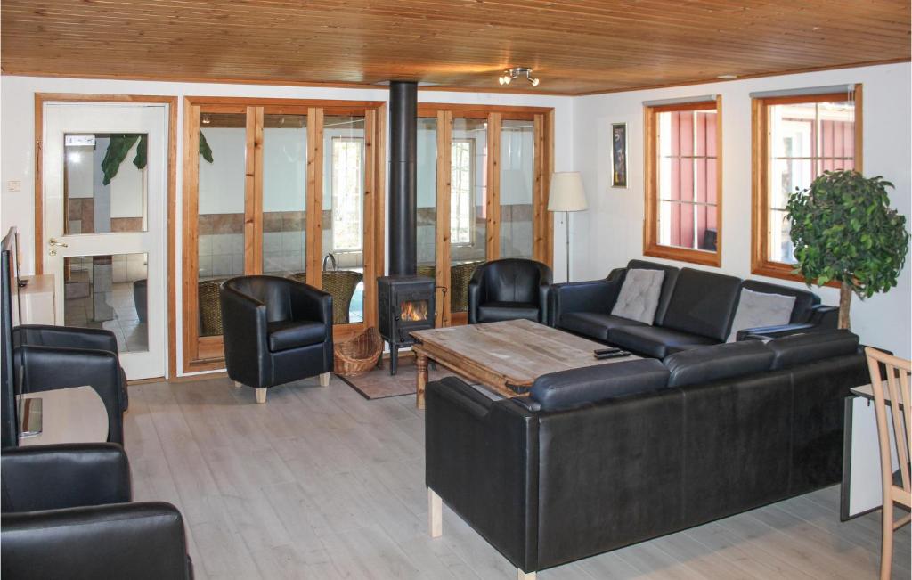 Gorgeous Home In Köpingsvik With Sauna