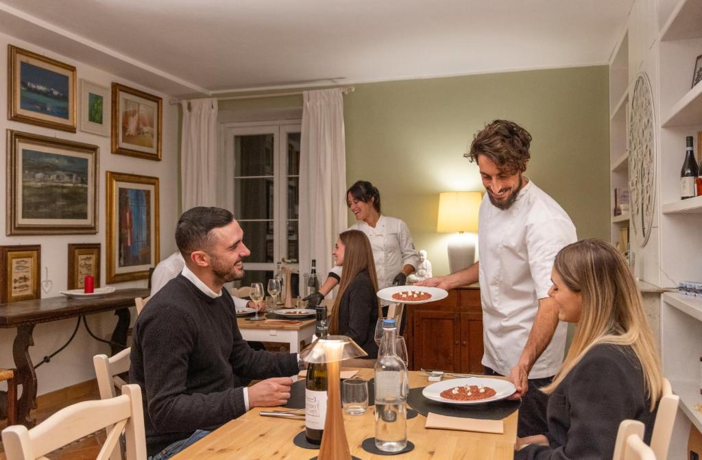 Hostia v ubytovaní Villa LeMarche b&b