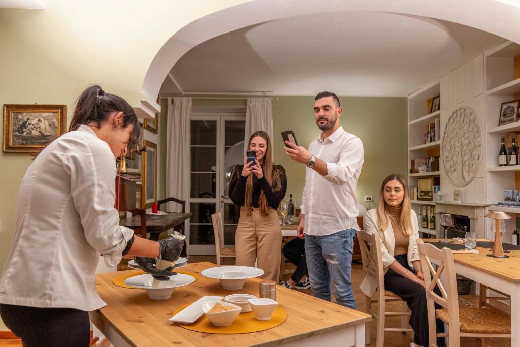 Hostia v ubytovaní Villa LeMarche b&b