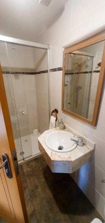 Kúpeľňa v ubytovaní Apartamentos Playa De Cóbreces