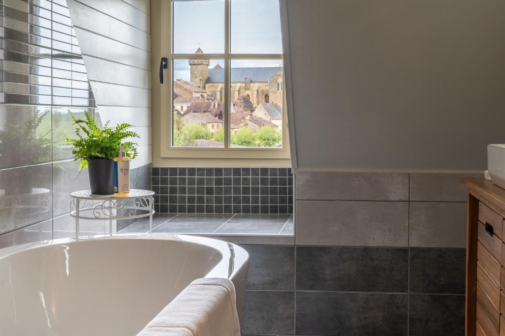 Maison de Beaumont - Superior King Suite