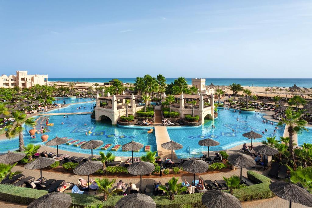 Bazén v ubytování Hotel Riu Touareg - All Inclusive nebo v jeho okolí