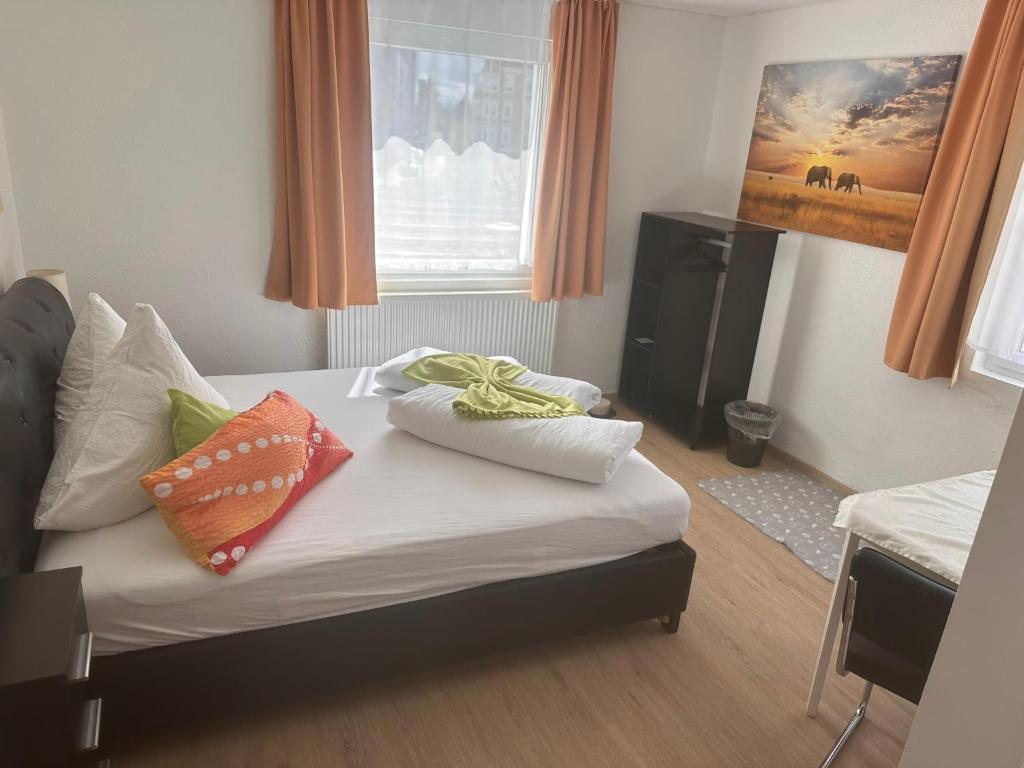 Gästehaus Uezel - Standard Double Room