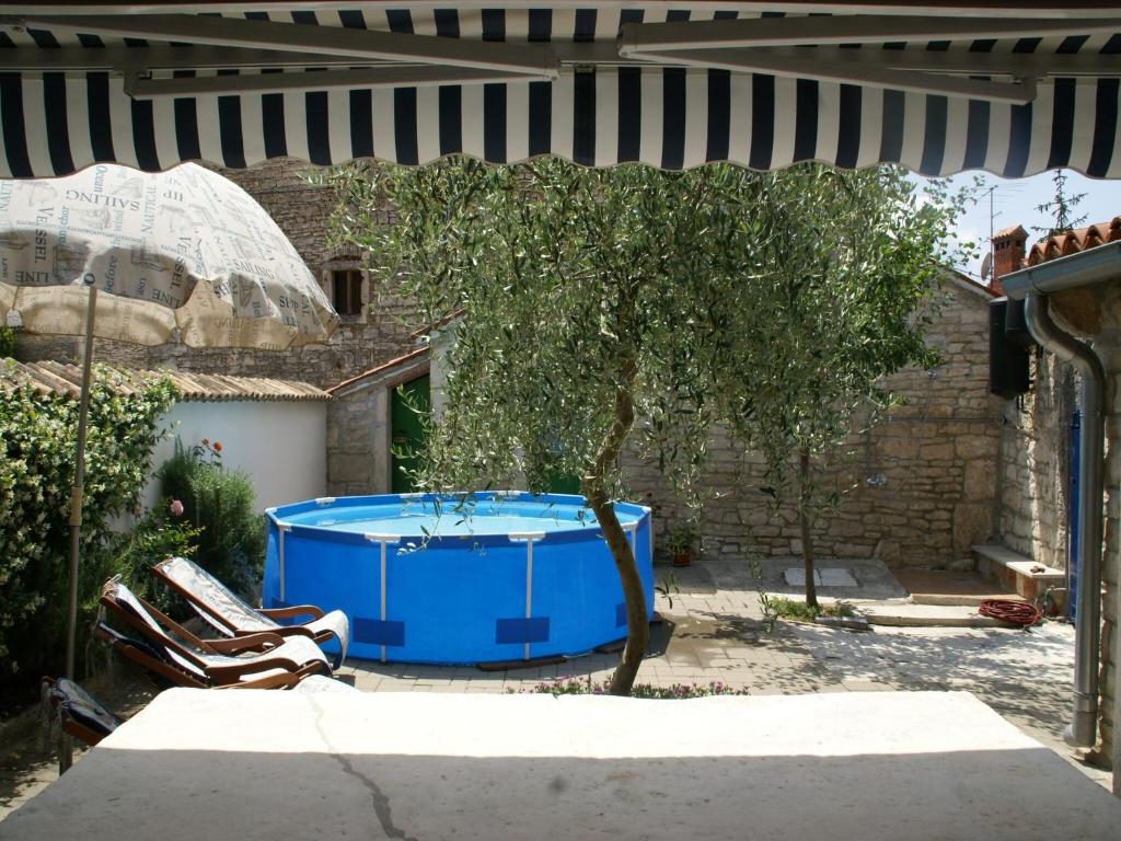Fotografia z galérie ubytovania Traditional villa with private pool v destinácii Peresiji