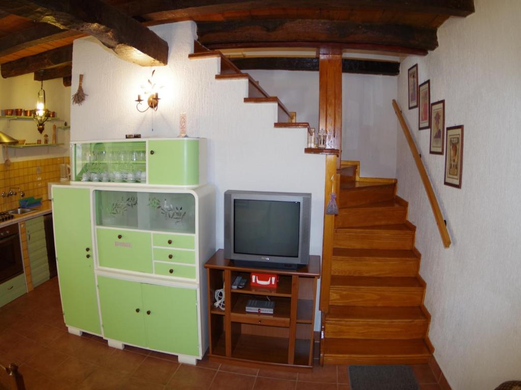 Fotografia z galérie ubytovania Traditional villa with private pool v destinácii Peresiji