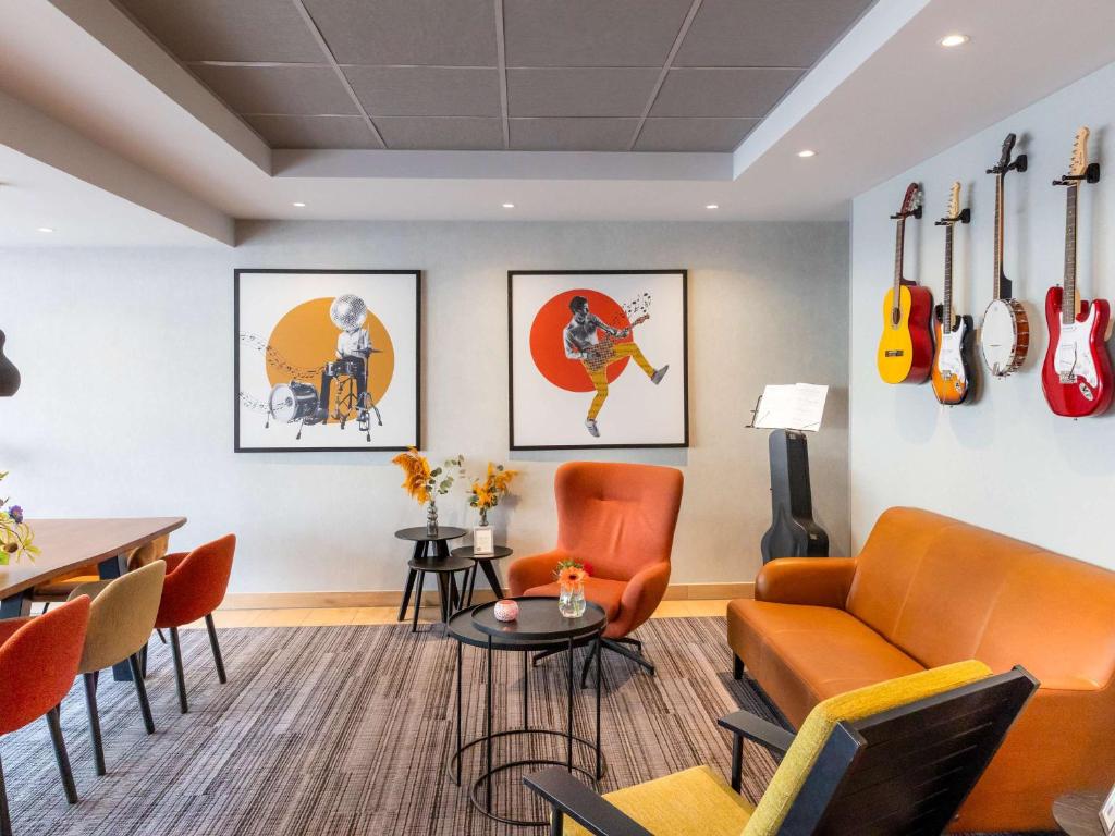 Posezení v ubytování ibis Styles Den Haag Scheveningen