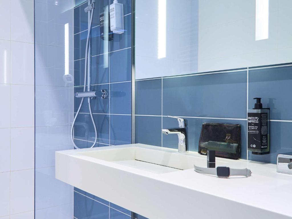 Koupelna v ubytování ibis Styles Montelimar Centre
