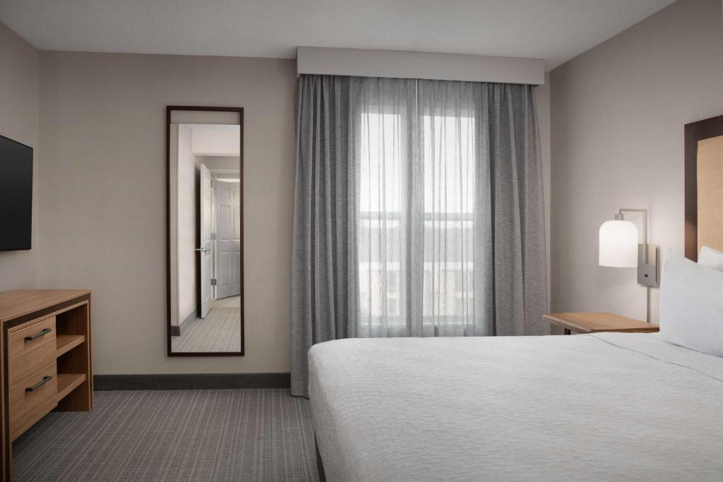 Homewood Suites by Hilton Alexandria - Suite King Com 1 Quarto E Lareira - Não Fumador