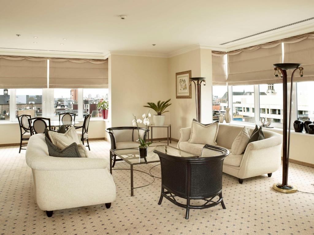 Hilton Antwerp Old Town - Resim 35