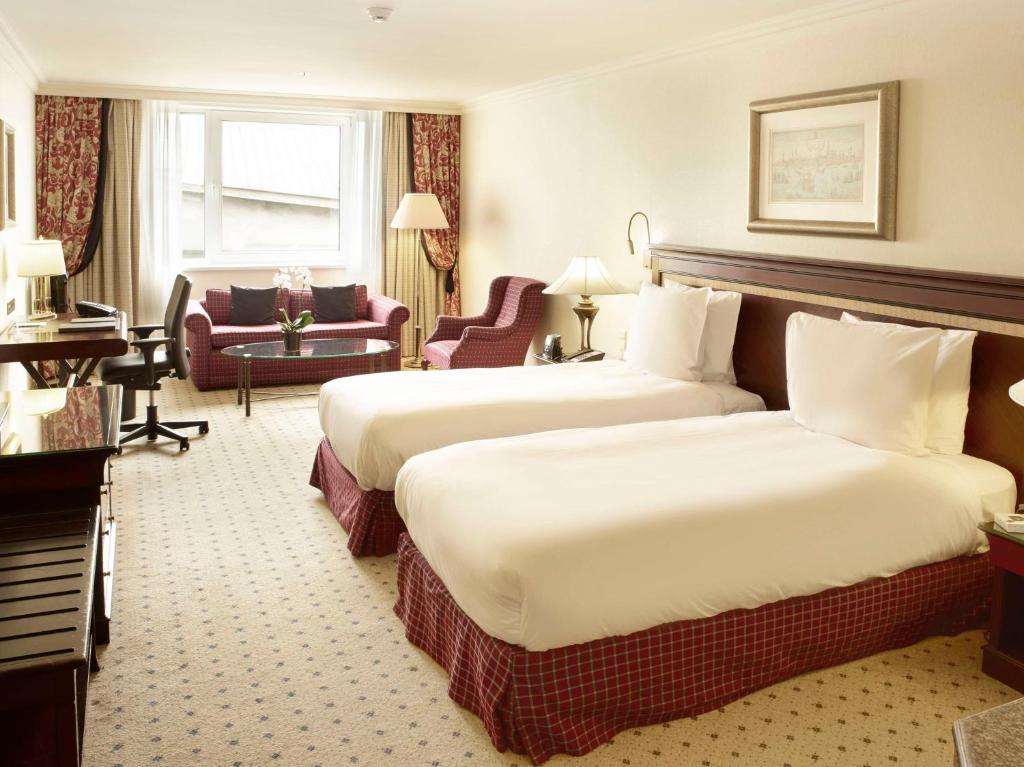 Hilton Antwerp Old Town - Resim 42