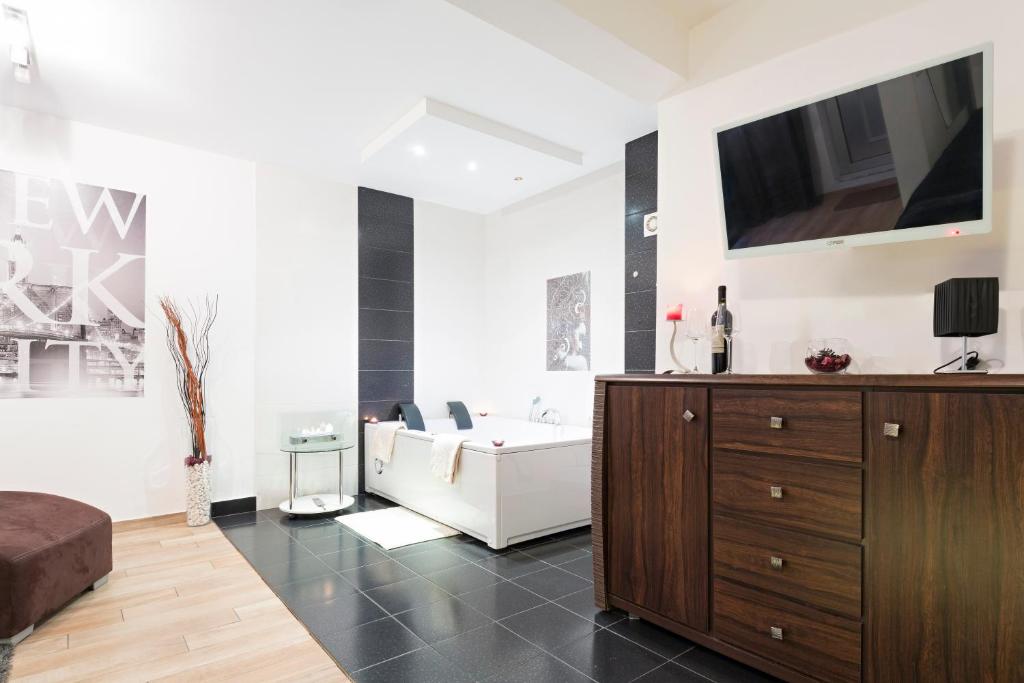 Prima Apartmani Beograd - Comfort Studio With Spa Bath