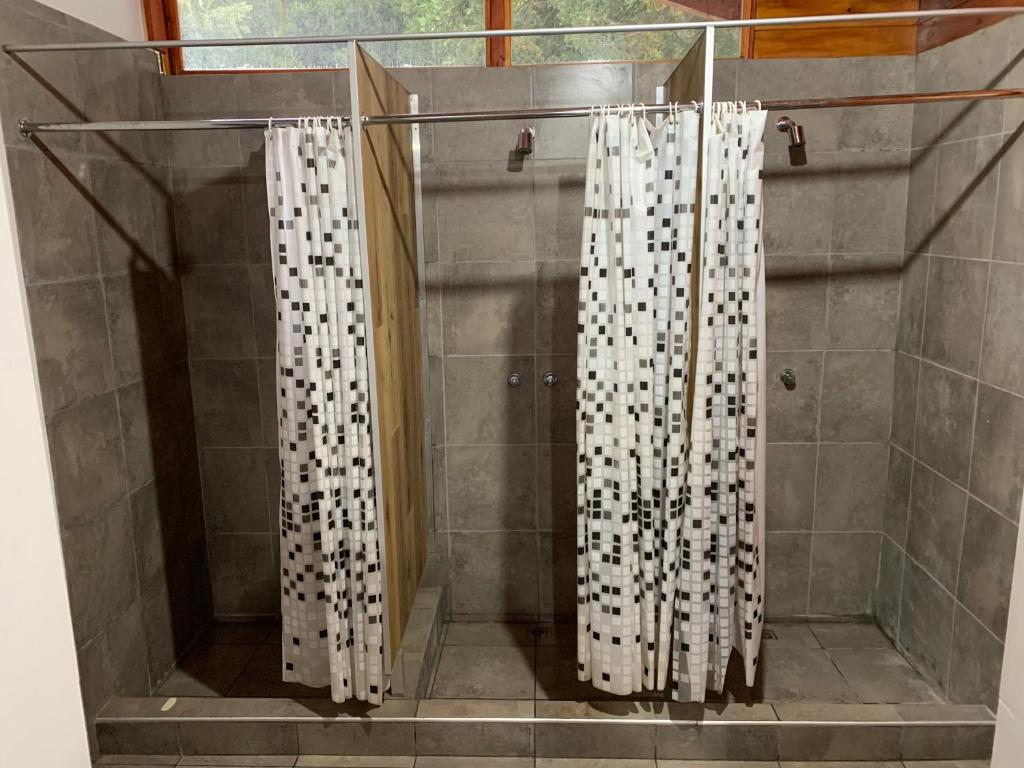 Koupelna v ubytování Refugio Ventana