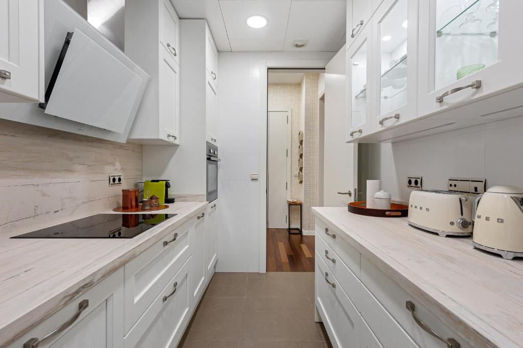 Kuchnia lub aneks kuchenny w obiekcie Stay U-nique Apartment Sebastián Souvirón