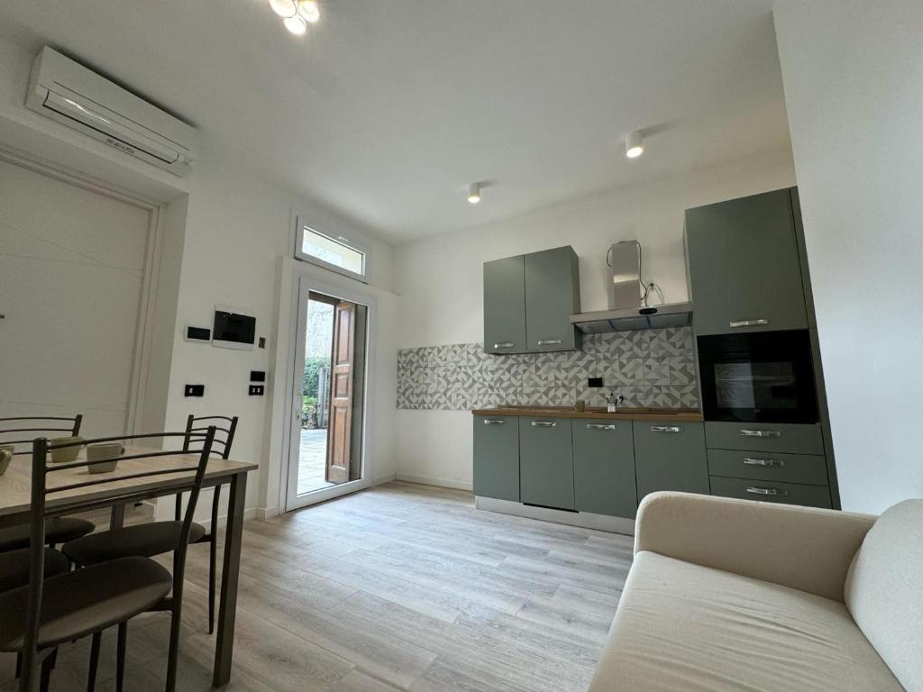 Kuchyň nebo kuchyňský kout v ubytování Casa Naviglio Charm