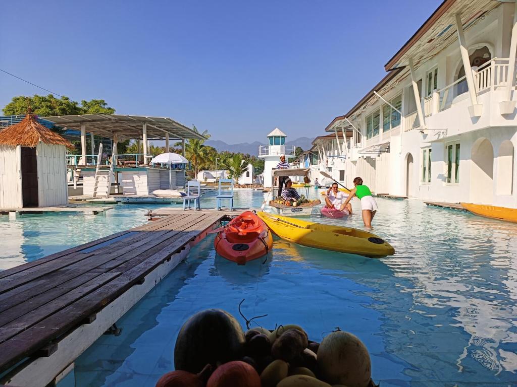Bazén v ubytování The Oia Pai Resort nebo v jeho okolí